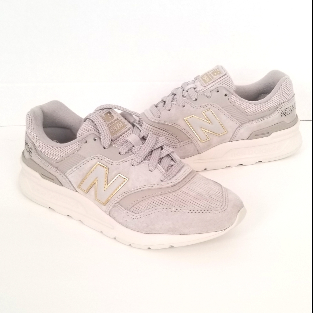 New Balance Mens/Kids size 5.5 Gray Suede Sneakers